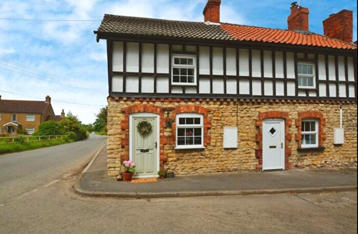 2 Bedroom Semi-Detached House For Sale In Stainton Avenue, Waddingham, DN21