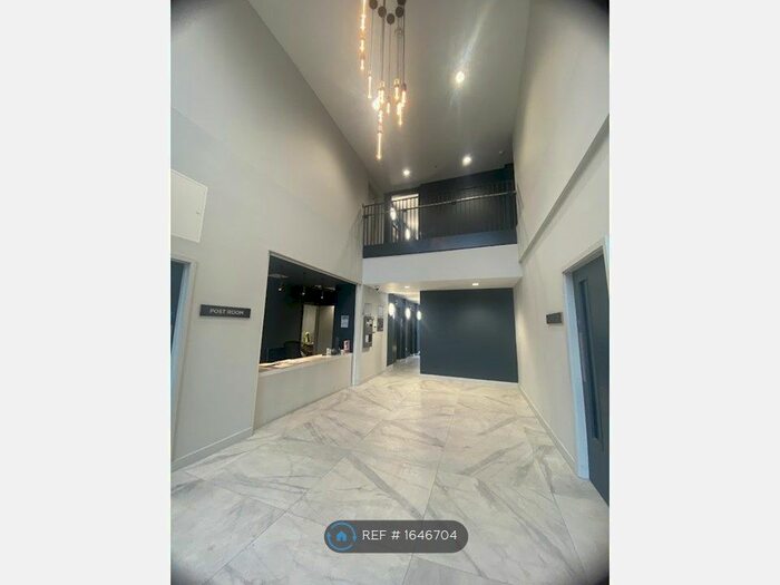 2 Bedroom Flat To Rent In Spinners Way, Manchester, M15