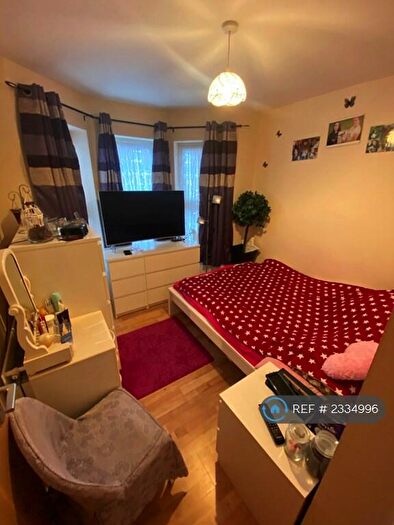 2 Bedroom Flat To Rent In Sydney Road, Southampton, SO15