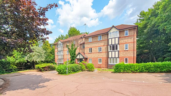 2 Bedroom Apartment To Rent In Deer Close, Hertford, SG13