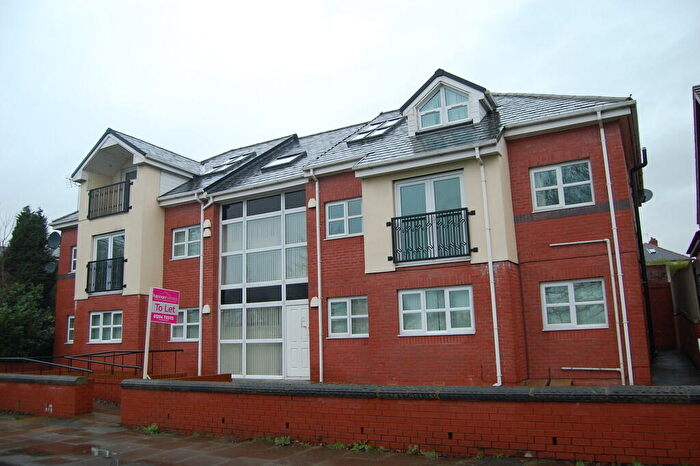 2 Bedroom Apartment To Rent In Samuel House Bury & Rochdale Old Road, BL9