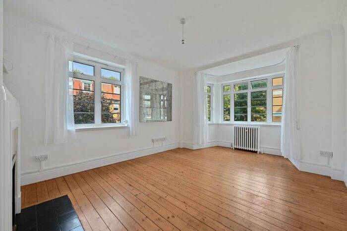 2 Bedroom Flat To Rent In Old Brompton Road, London, SW5