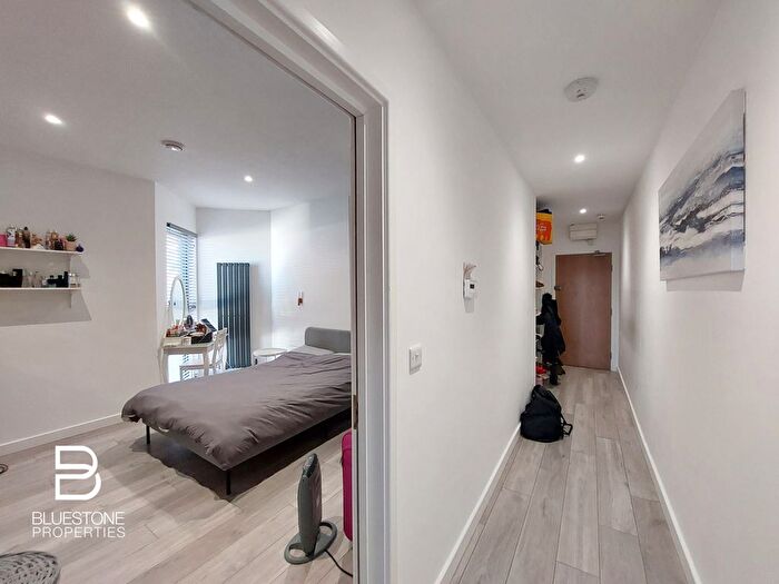 1 Bedroom Flat To Rent In Woodcote Road, Wallington, SM6
