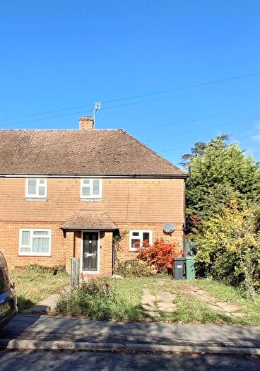 3 Bedroom End Of Terrace House For Sale In Honeycrock Lane, Redhill, Surrey, RH1