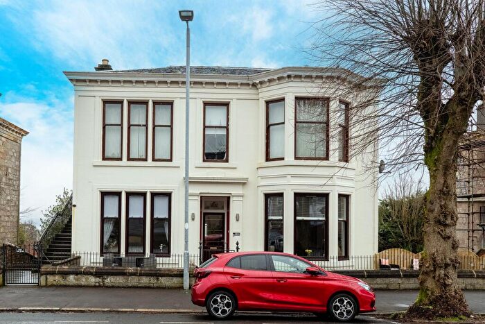 3 Bedroom Flat For Sale In Finnart Street, Greenock, PA16