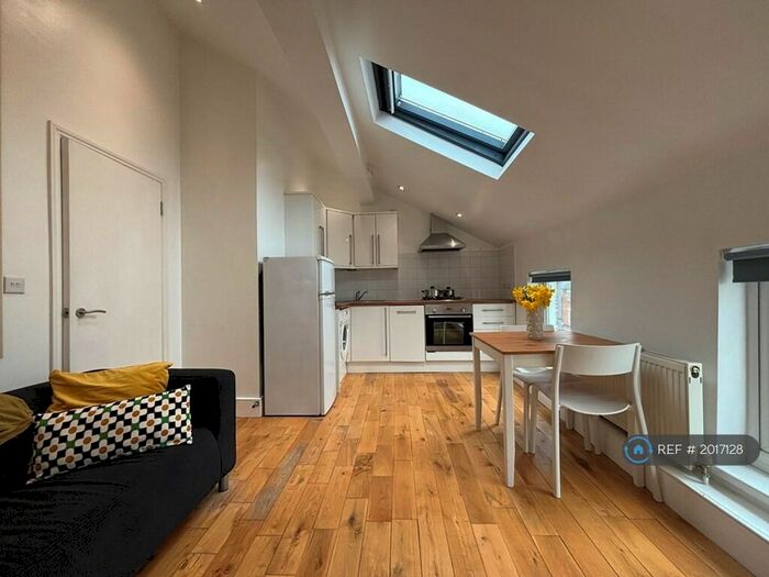 1 Bedroom Flat To Rent In Waylen Street, Reading, RG1