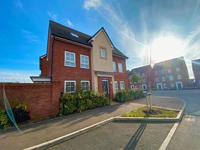 4 Bedroom House To Rent In Fairfields, MK11