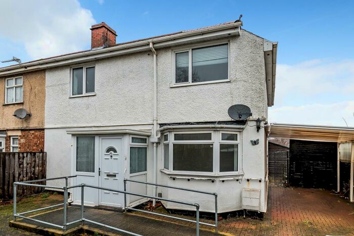 4 Bedroom Semi-Detached House To Rent In Swindon, Wiltshire, SN2