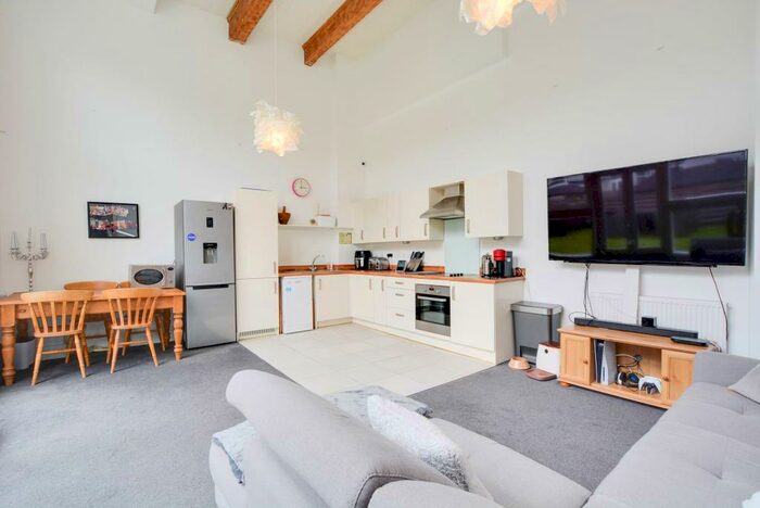3 Bedroom Apartment For Sale In Wheatsheaf Court, Knighton Fields, Leicester, LE2