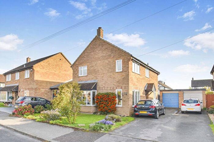 4 Bedroom Detached House For Sale In Priory Road, Needingworth, PE27