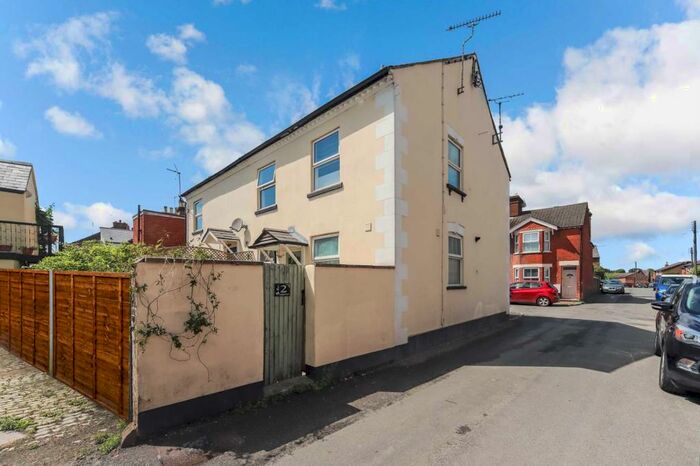 1 Bedroom Flat To Rent In Tring, HP23