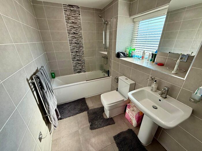 2 Bedroom Apartment To Rent In The Mint, Mint Drive, Jewellery Quarter, Birmingham, B18