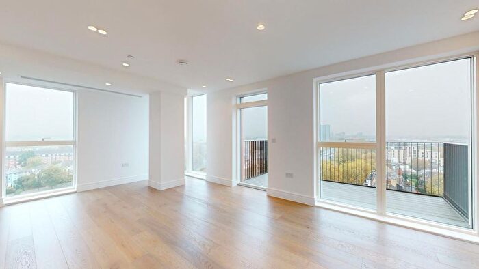 2 Bedroom Flat To Rent In Empire House, Chiswick, London, W4