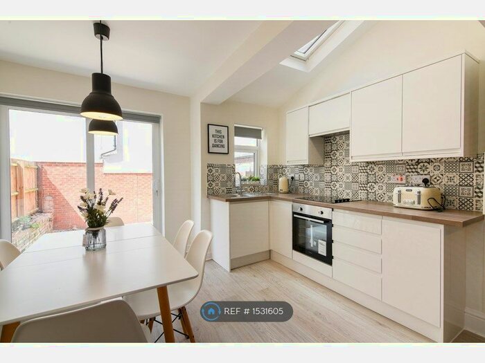 6 Bedroom Terraced House To Rent In Radford Boulevard, Nottingham, NG7