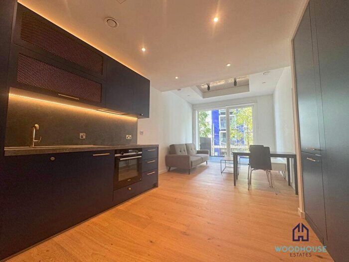1 Bedroom Apartment To Rent In Orchard Place, London, E14