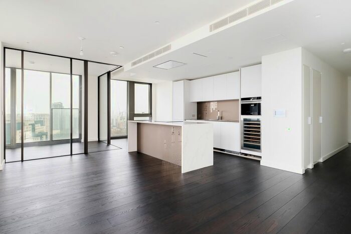 3 Bedroom Flat To Rent In Bondway, London, SW8