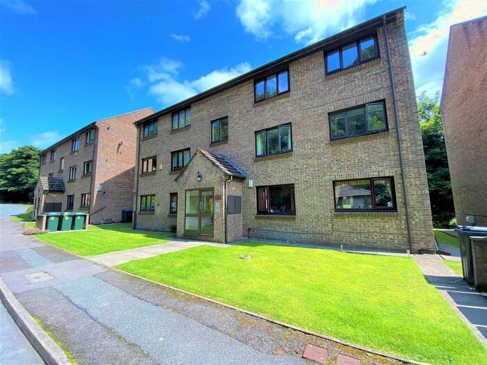 2 Bedroom Flat To Rent In Baildon Wood Court, Baildon, Shipley, BD17