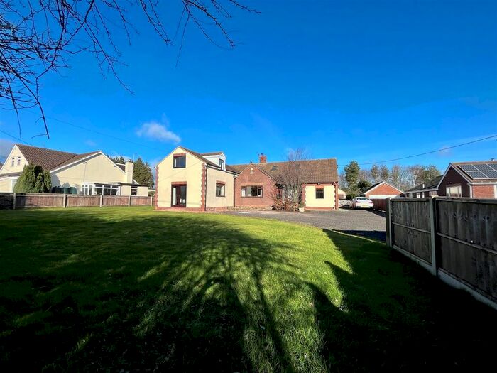 5 Bedroom Detached House For Sale In Main Road, Huntley, Gloucester, GL19