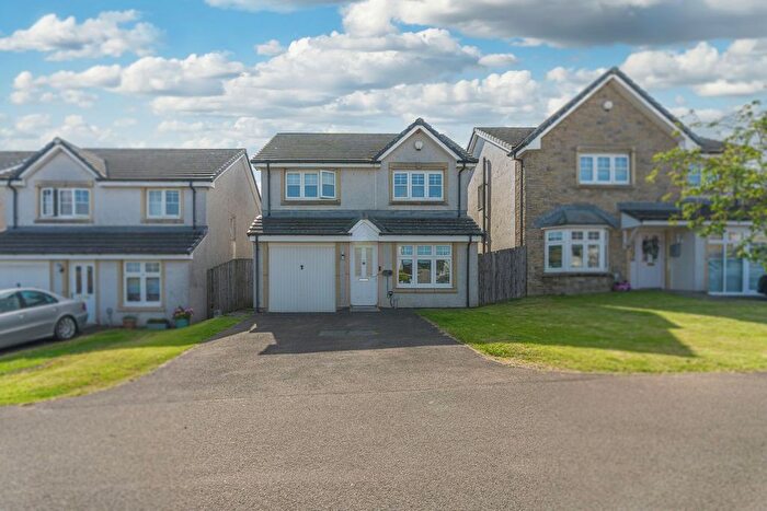 4 Bedroom Detached House For Sale In Blairadam Crescent, Kelty, KY4