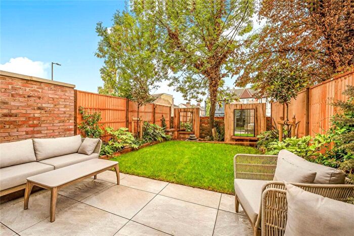 3 Bedroom House For Sale In St. Ann's Road, London, N15