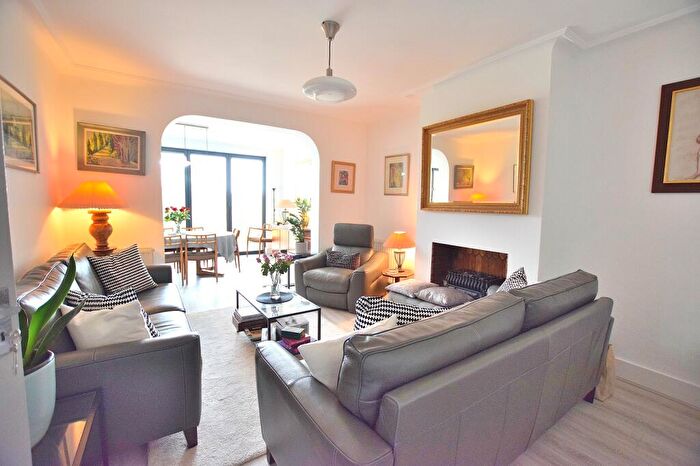 4 Bedroom Semi Detached House For Sale In River Avenue, Palmers Green, London., N13