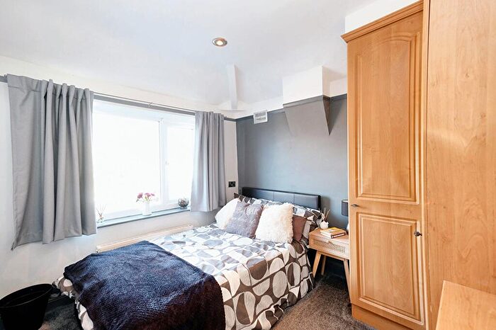 3 Bedroom Semi-Detached House For Sale In Weymouth Road, Eccles, M30