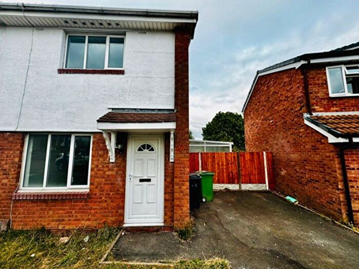 2 Bedroom Semi-Detached House To Rent In Pebworth Grove, Dudley, DY1