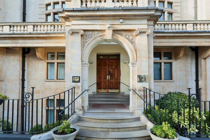 2 Bedroom Flat To Rent In Marylebone Road, NW1