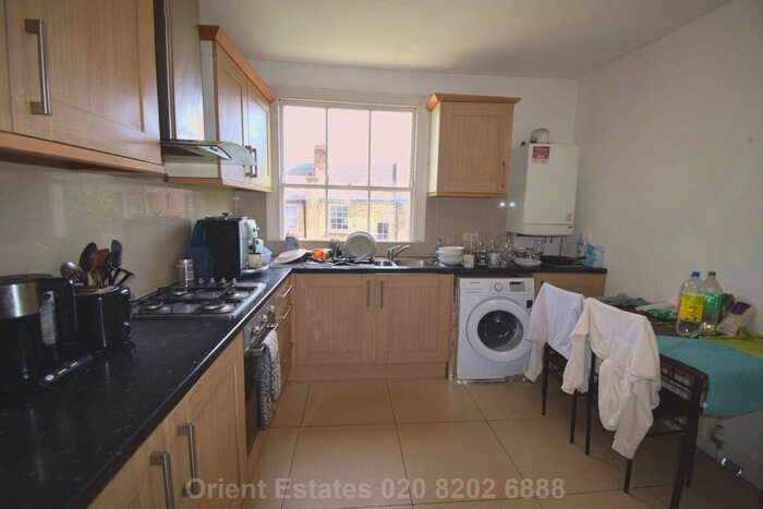 5 Bedroom Flat To Rent In Landseer Road, Upper Holloway, N19