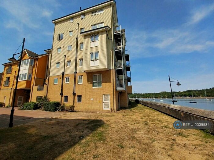 1 Bedroom Flat To Rent In Rivermead, St. Marys Island, Chatham, ME4