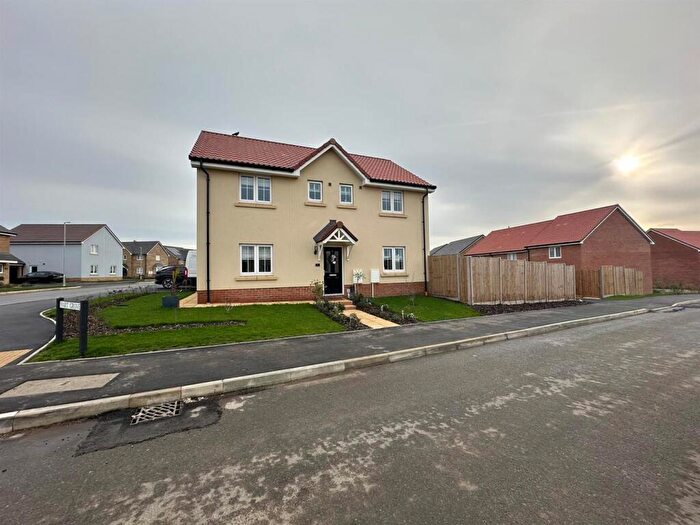 4 Bedroom Detached House For Sale In Hart Grove, Stowmarket, IP14