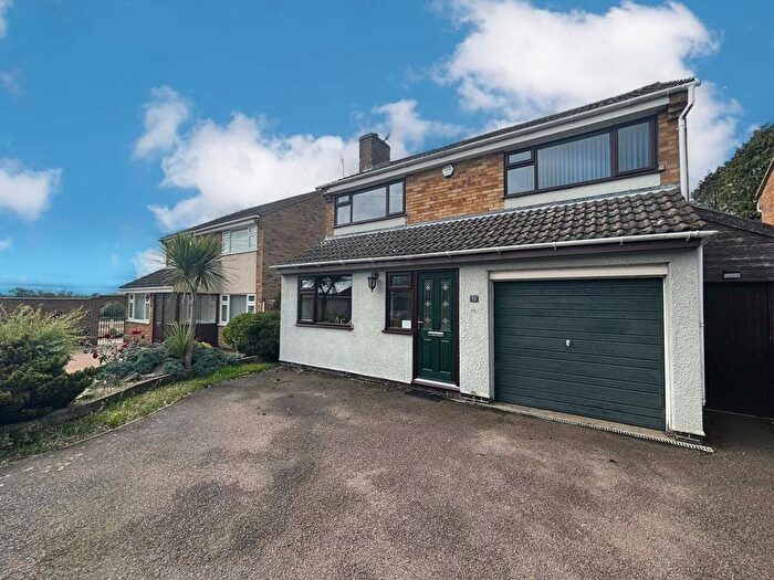 3 Bedroom Detached House For Sale In Sutton Close, Oadby, Leicester, LE2