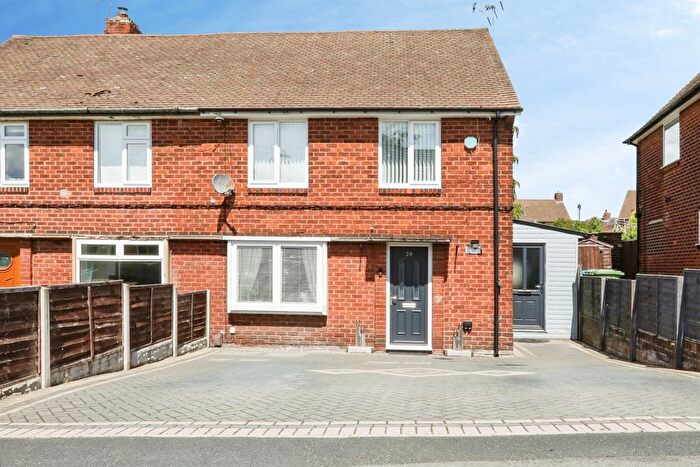 3 Bedroom Semi-Detached House For Sale In Kingston Road, Worksop, S80