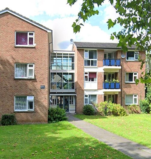 2 Bedroom Flat To Rent In Spenser Road, Bedford, MK40
