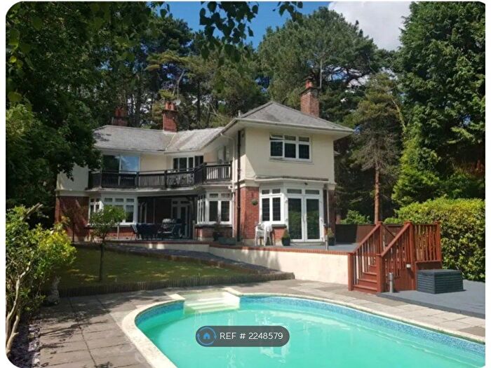 5 Bedroom Detached House To Rent In Braidley Rd, Bournemouth, BH2