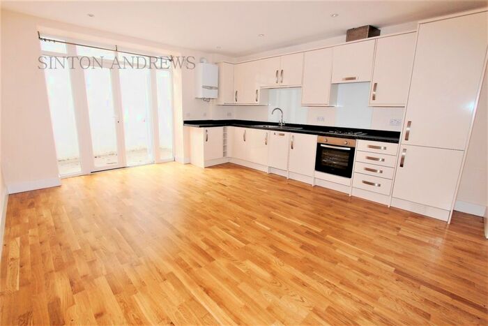 1 Bedroom Flat To Rent In Golden Manor, Hanwell, W7