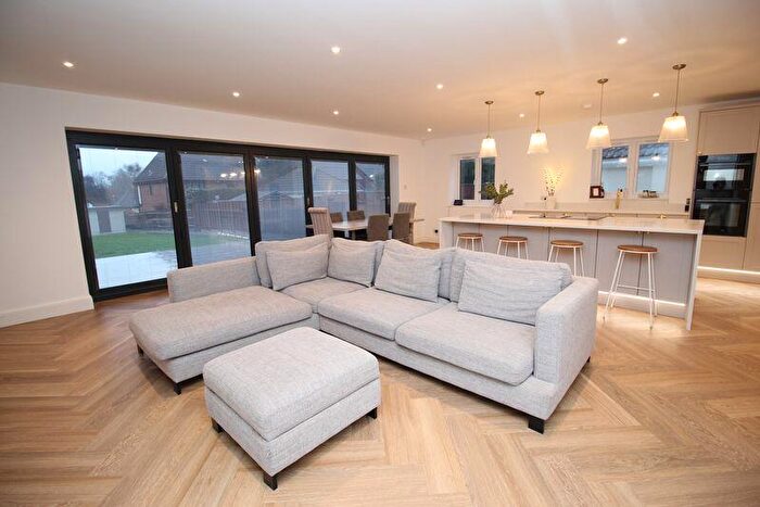 5 Bedroom Detached House For Sale In Upper Northam Road, Hedge End, SO30