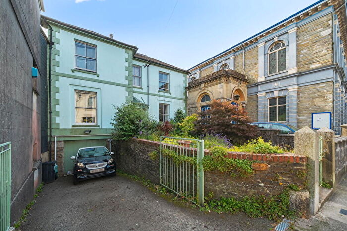 4 Bedroom End Of Terrace House For Sale In Bay Tree Hill, Liskeard, PL14