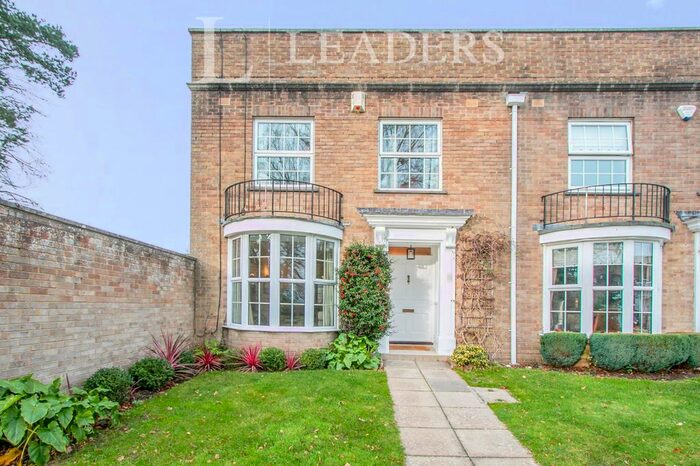 3 Bedroom Semi-Detached House To Rent In Latimers Close, Highcliffe, Christchurch BH23