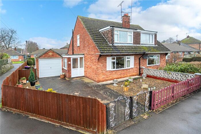 3 Bedroom Semi Detached House For Sale In Queens Road, Bourne, Lincolnshire, PE10