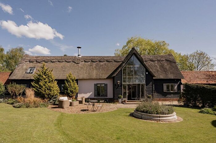 4 Bedroom Barn Conversion For Sale In Fersfield, Diss, IP22