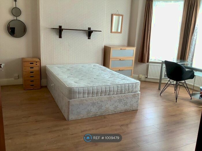 4 Bedroom Terraced House To Rent In Wightman Road, London, N8