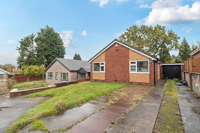 3 Bedroom Bungalow For Sale In Levens Close, Cheadle, Cheshire, SK8