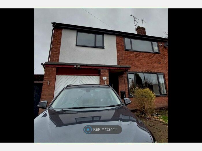 3 Bedroom Semi-Detached House To Rent In Portland Road, Manchester M28