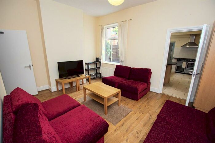 6 Bedroom House To Rent In Bournbrook Road, Birmingham, B29