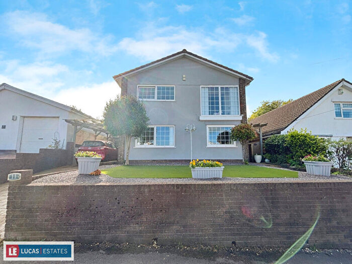 4 Bedroom Detached House For Sale In Gellideg Heights, Maesycwmmer, Caerphilly County Borough, CF82