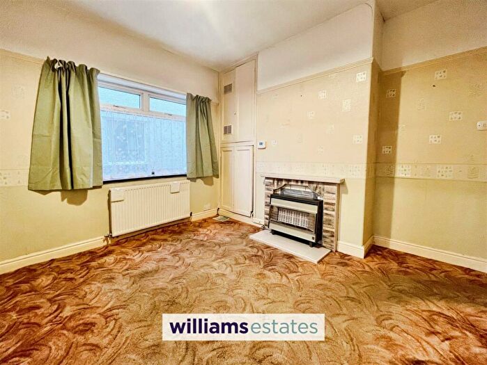 2 Bedroom Bungalow For Sale In Wern Fechan, Ruthin, LL15