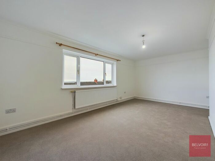 2 Bedroom Flat To Rent In Penlan Crescent, Uplands, Swansea, SA2