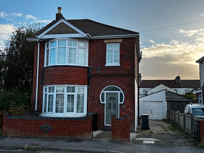 3 Bedroom Detached House To Rent In Kensington Road, Gosport, Hampshire, PO12
