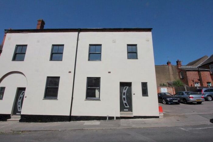 3 Bedroom Terraced House To Rent In Queen Street, Barwell, Leicester, LE9